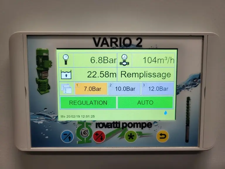 Le pilotage de la station de pompage avec un variateur de fréquence autorise la gestion de plusieurs programmes avec des plages de pression différenci