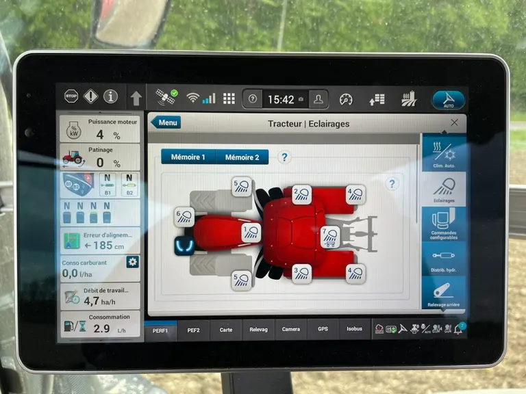 Le tracteur Case IH Puma 260 AFS Connect regroupe toutes les informations sur son terminal y compris celles de l'éclairage.