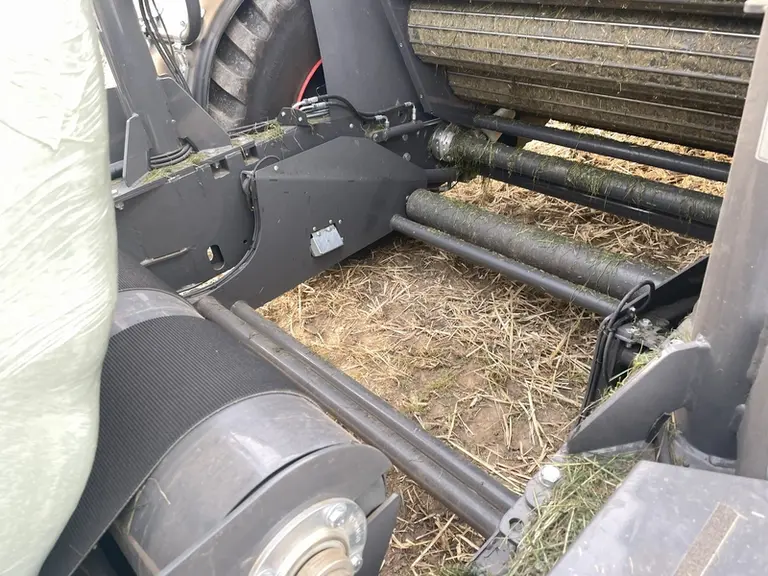 Auget de transfert de balle de la presse enrubanneuse Claas Rollant 630 RC Uniwrap