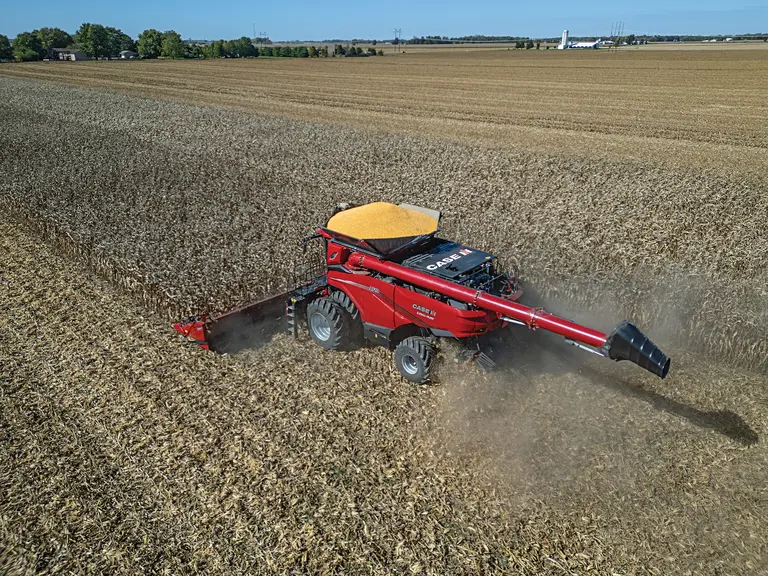 La moissonneuse-batteuse Case IH AF10 affiche la même puissance que l'AF11.
