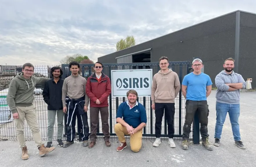<em class="placeholder">Photo de groupe représentant l'ensemble des effectifs de la start up Osiris Agriculture</em>