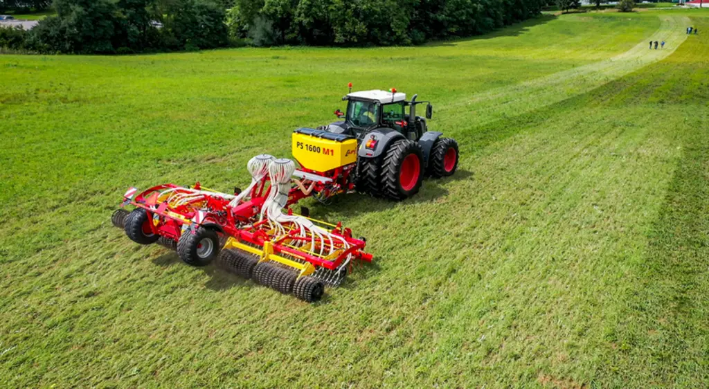 Régénérateur de prairies GP 750 M2 d'APV