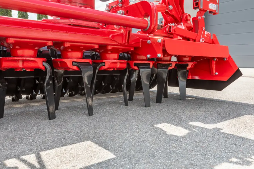 <em class="placeholder">Dents de la herse rotative Horsch Kredo HD.</em>