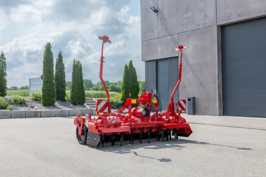<em class="placeholder">Herse rotative Horsch Kredo HD en trois mètres.</em>