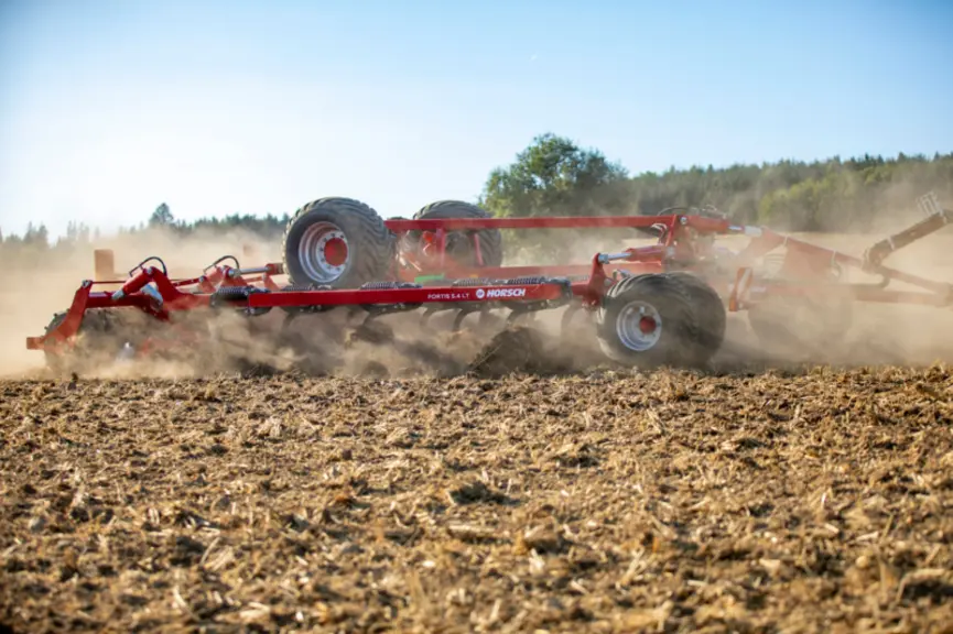 <em class="placeholder">Déchaumeur à dents Horsch Fortis LT</em>