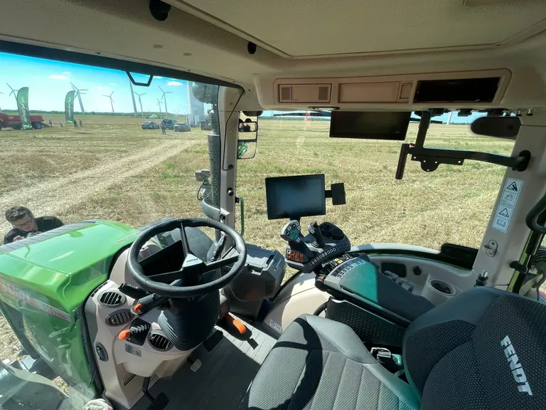 environnement FendtOne du tracteur Fendt 500 VarioDrive Gen4.