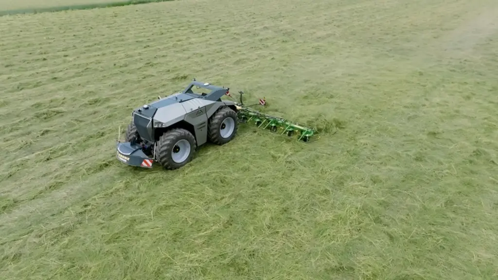 <em class="placeholder">Tracteur autonome Krone avec faneuse - Tracteur robot Krone</em>