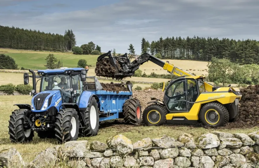 <em class="placeholder">Chargeur télescopique New Holland TH à motorisation hybride gaz électrique</em>