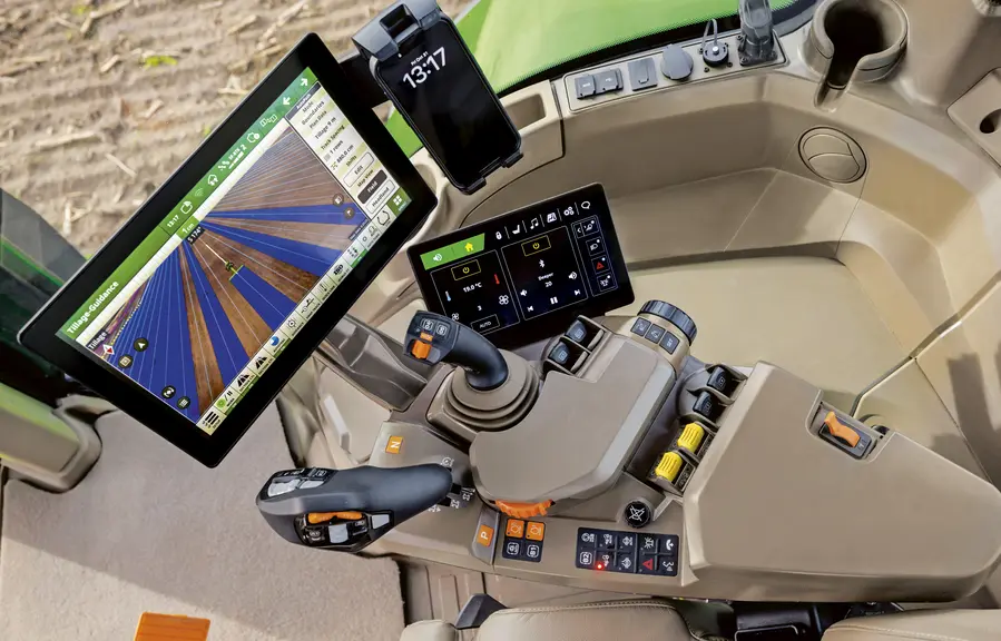 Accoudoir CommandARM des nouveaux tracteurs John Deere 8R et 8RX