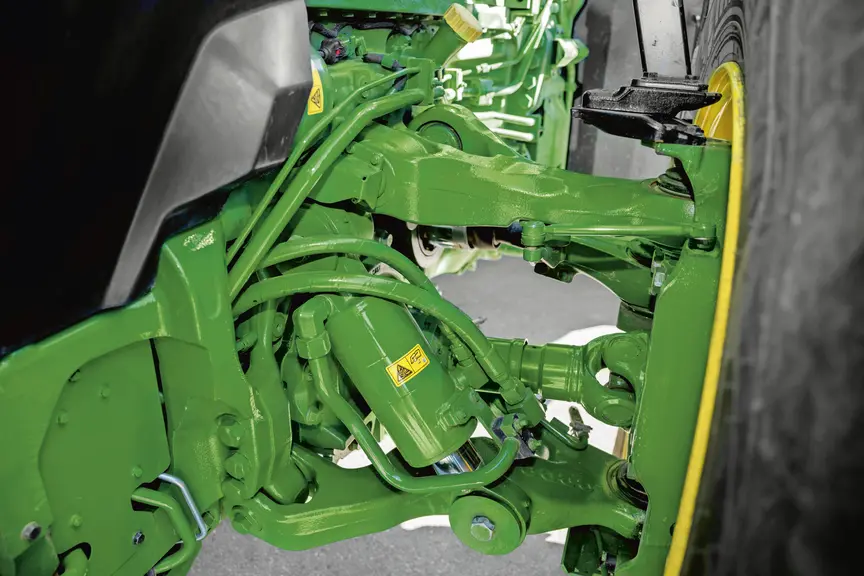 Vue détaillée du pont avant suspendu HD ILS des tracteurs John Deere 8R et 8RX
