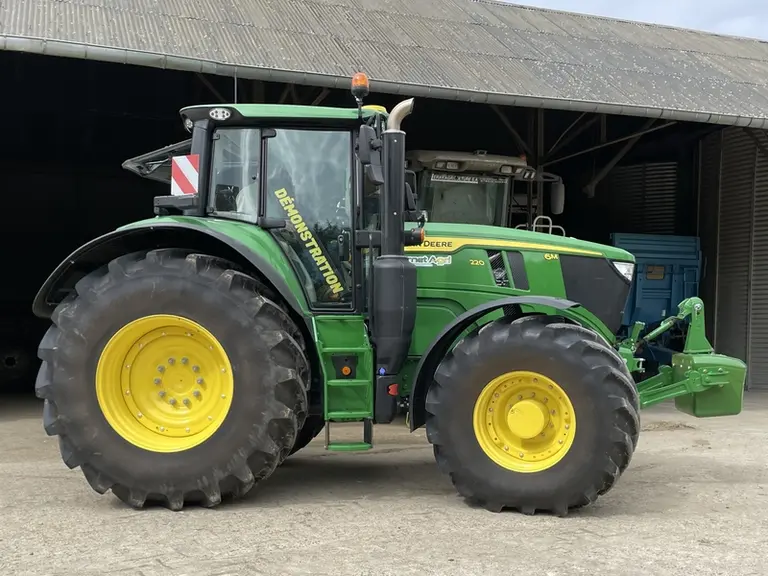 <em class="placeholder">John Deere 6M220</em>