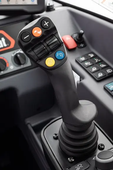 <em class="placeholder">Joysticks de commande de chargeur télescopique Bobcat</em>