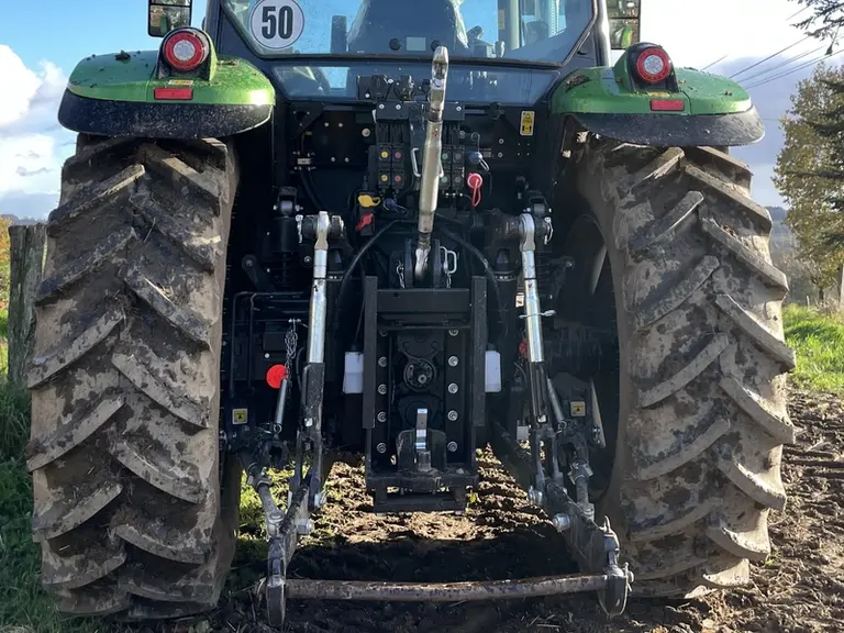 <em class="placeholder">Relevage arrière du tracteur Deutz-Fahr 6135C MY25</em>
