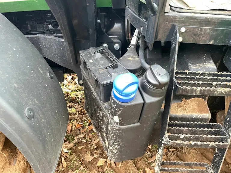 <em class="placeholder">Réservoir GNR du tracteur Deutz-Fahr 6135C MY25</em>