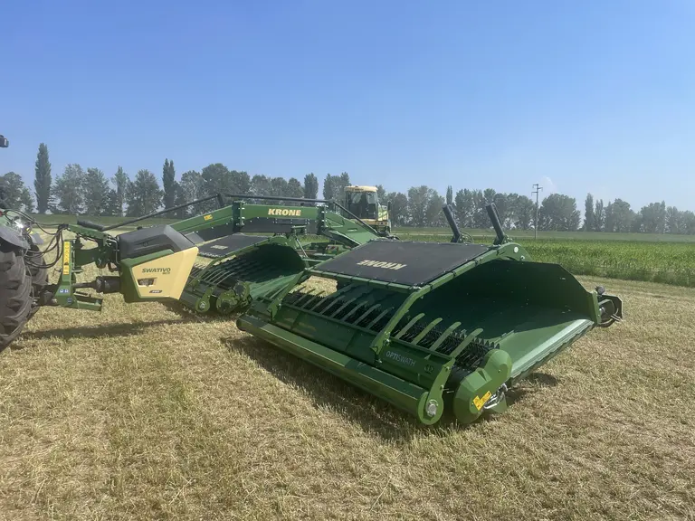 Andaineur à tapis Krone Swativo T 1040 Pro