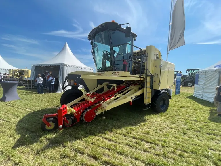 <em class="placeholder">Enrouleuse automotrice de lin EA 727 Dehondt</em>