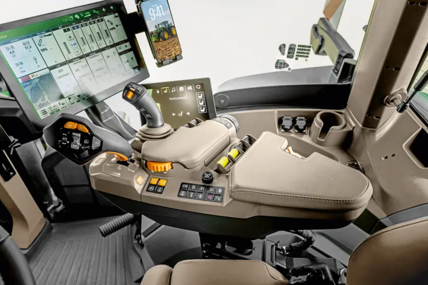 <em class="placeholder">Accoudoir CommandArm des tracteurs John Deere 6R année modèle 2027</em>