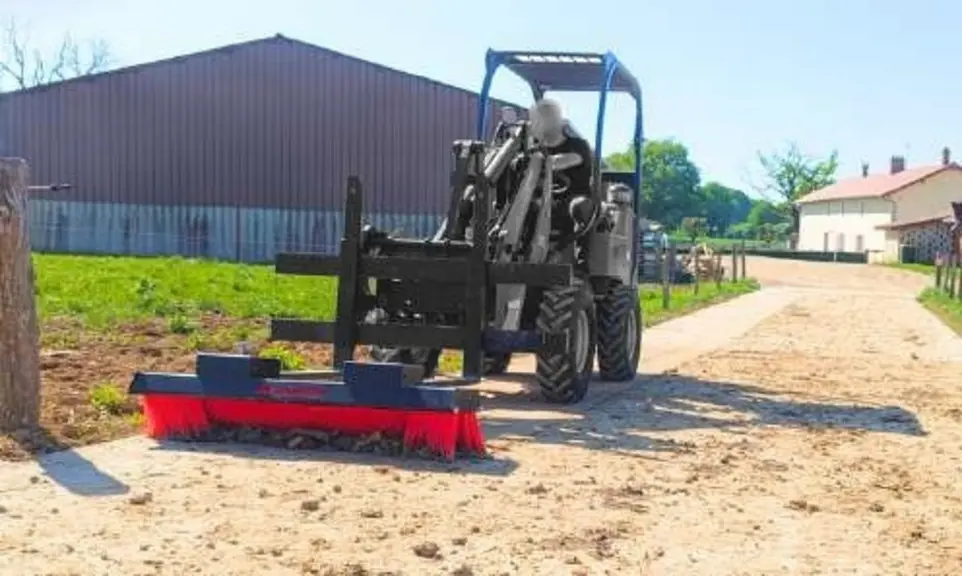 <em class="placeholder">balai pousseur ActiSweep M4 sur valet de ferme</em>