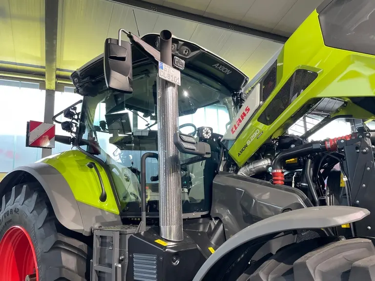 <em class="placeholder">Cabine Claas Axion 8</em>