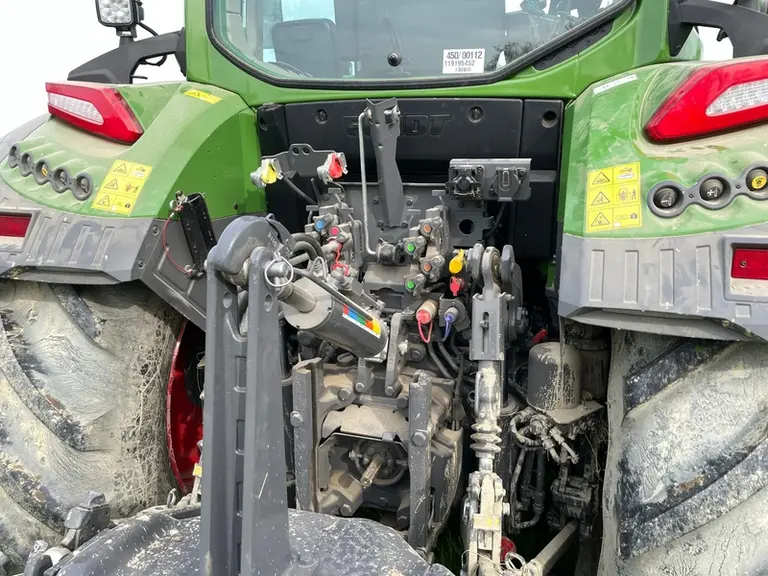 <em class="placeholder">tracteur Fendt 516 VarioDrive Gen4.</em>