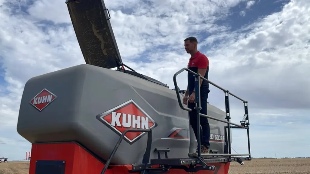 <em class="placeholder">Semoir Kuhn Espro  1002 RC</em>