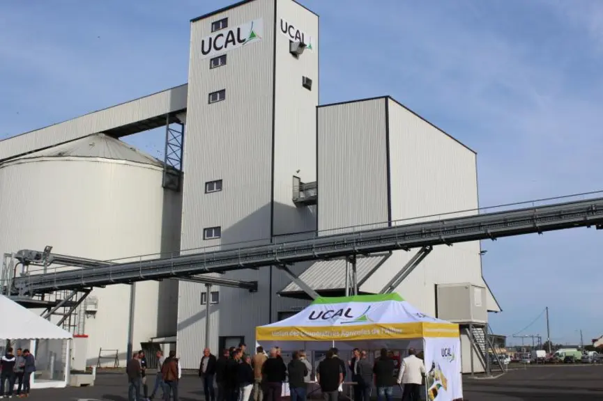 Après trois ans d’études et de construction, et 9,5 millions d’euros d’investissement, la nouvelle unité de trituration UCAL Stockage et Protéines a é