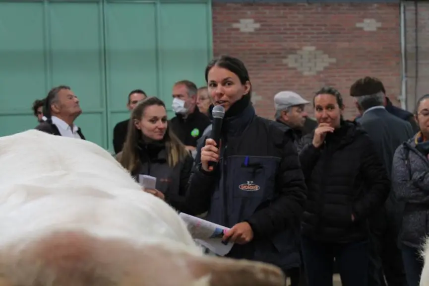 Marie de Gentil assurait pour la dernière fois l’animation de la vente de Montmarault avant de poursuivre son parcours professionnel vers d’autres hor