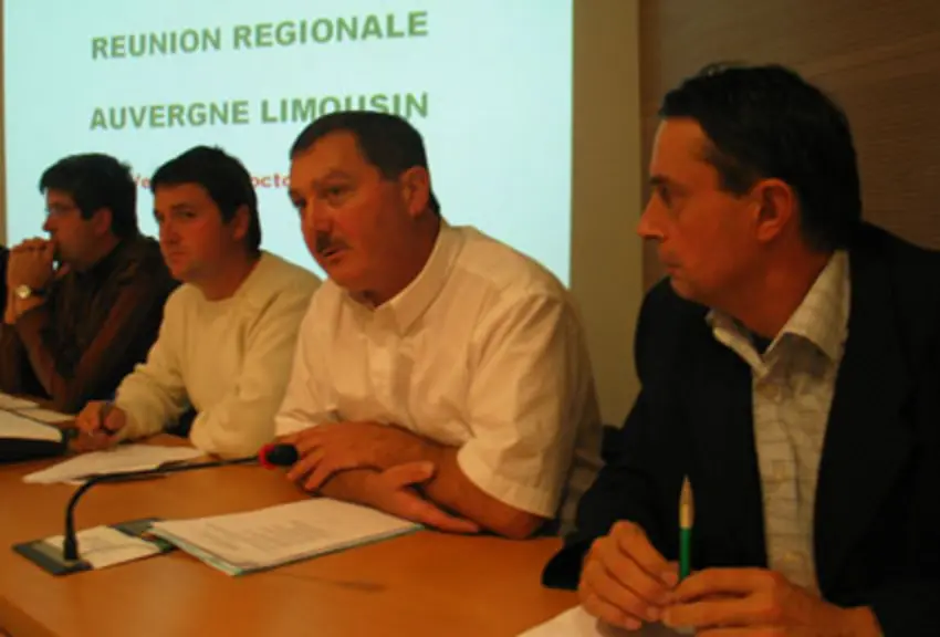 Jacques Chazalet, président de la FRSEA Massif central, aux côtés de Jean-Philippe Viollet, président de la FRSEA Limousin et de Michel Queuille, prés