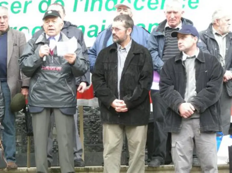 Trois générations au rendez-vous : le président des anciens, Claude Berger, celui des actifs d’Auvergne, Michel Leblay et le représentant des JA, Jean