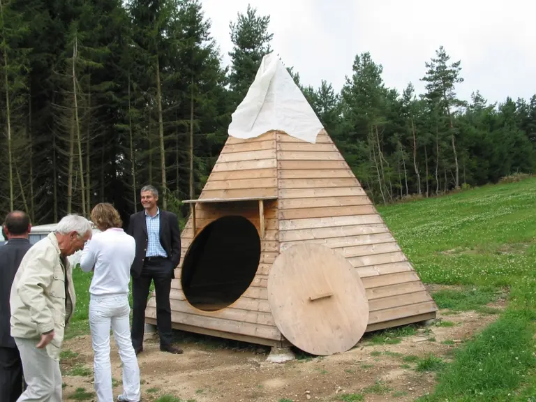Un tipi en bois comme formule d'hébergement…