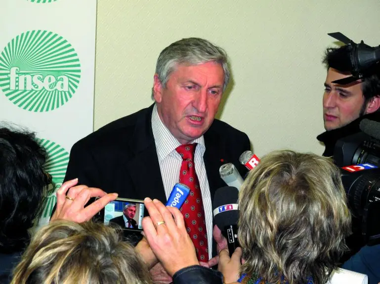 Jean Michel Lemétayer était président de la FNSEA, le syndicat agricole majoritaire depuis 2001.
Il quittera cette place le 16 décembre 2010.