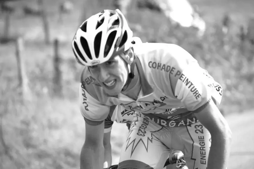 En plein effort, ici, avec le maillot de son ancien club, Bourganeuf.