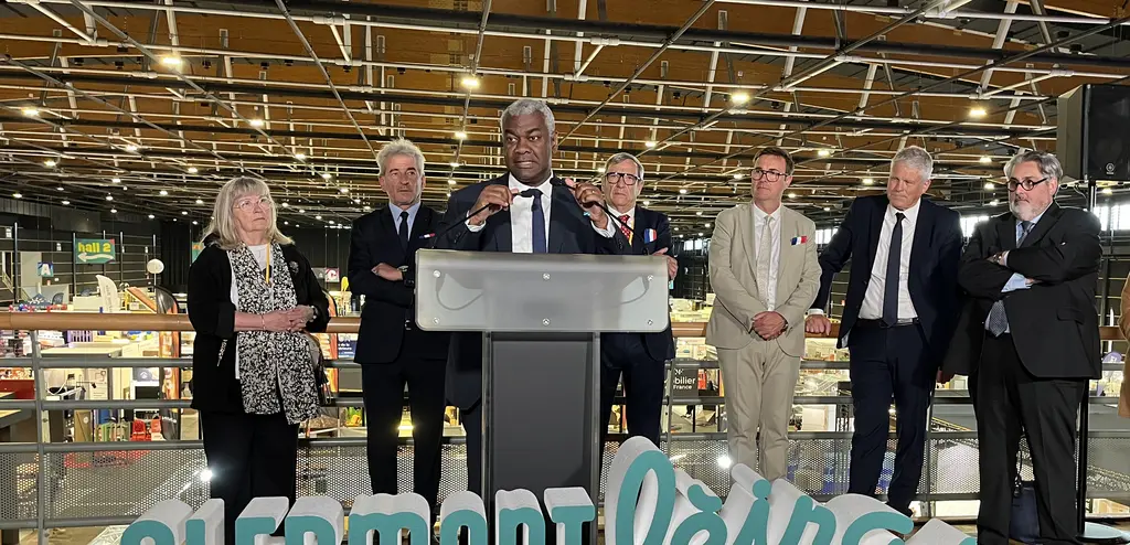 Le préfet du Puy-de-Dôme, Joël Mathurin au micro lors de la conférence de presse tenue à l'inauguration de Clermont Fèira.
