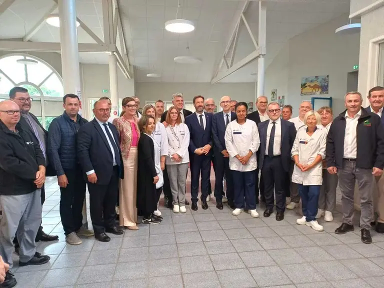 Au self, avec les agents de la Région.