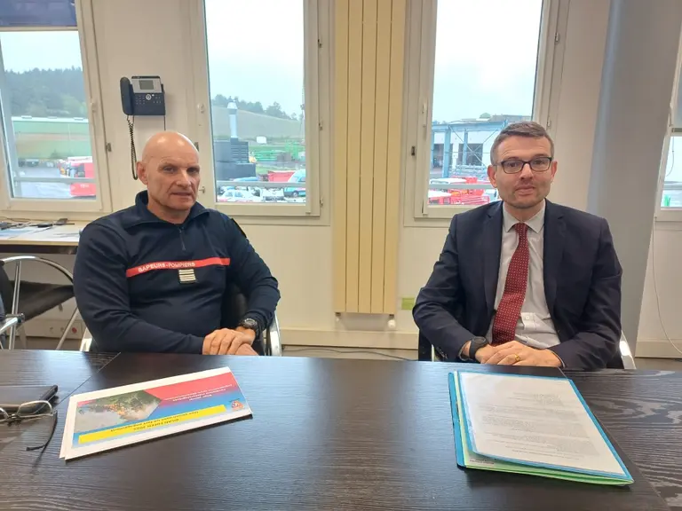 Le colonel Frédéric Robert et le directeur de Cabinet, Benoît de Lagarde, ont dressé un bilan des feux d'origine agricole.