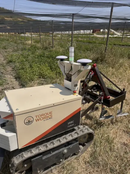 Robot chenillard SRBC, un outil compact. 
