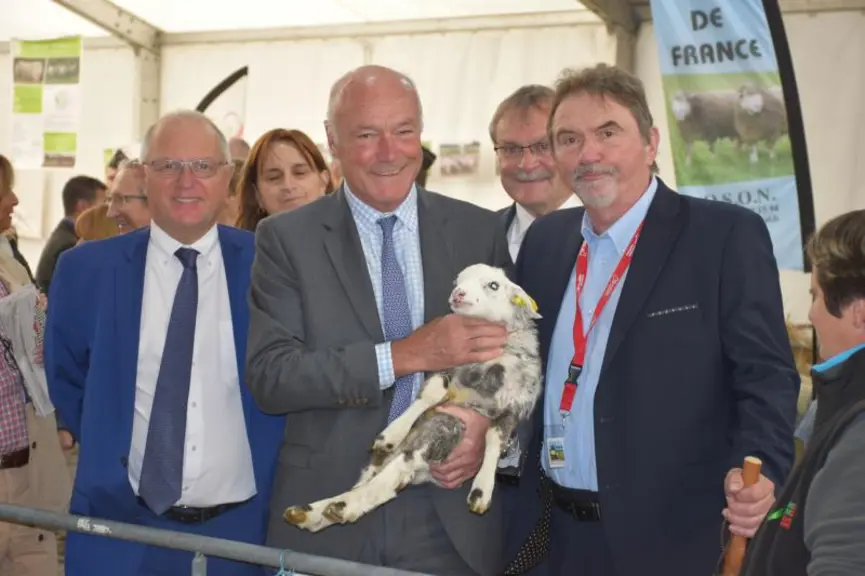 Lors de l'inauguration, le président de la région Nouvelle-Aquitaine a fait le lien entre les brebis laitières et allaitantes.
