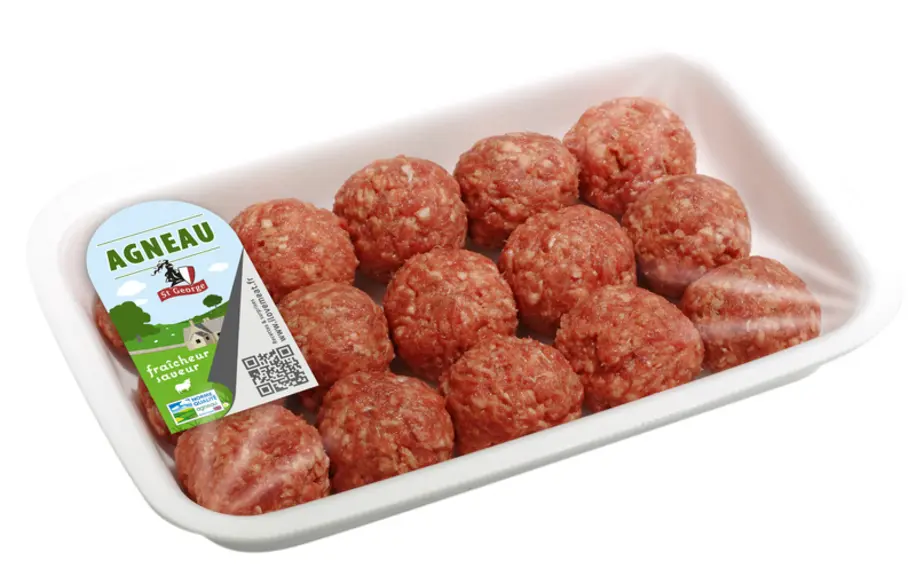 Les boulettes et burgers d’agneau Saint-Georges ont investi les rayons des magasins Auchan et Métro depuis le début de l’année. © Agneau St-Georges
