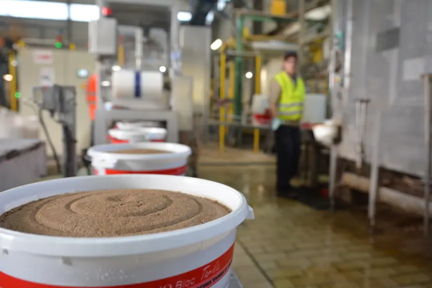 Le procédé Cool-Mix permet au produit de durcir naturellement sans être aplani.  © G. Leroy