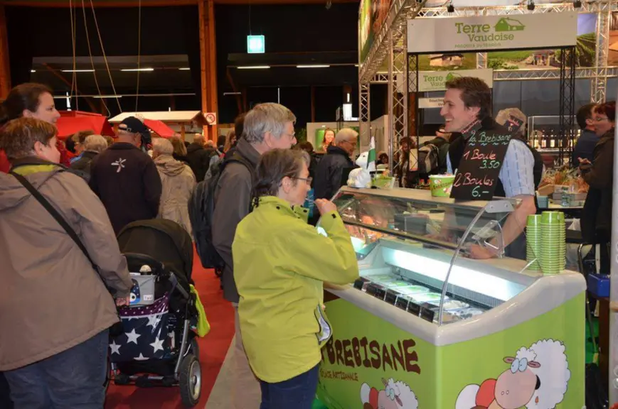 OPTIONLe stand de la Brebisane dans une foire © A. Dazet