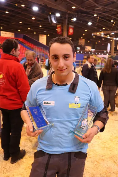 Rémy Roux a remporté le trophée des Jeunes Bergers 2018 ainsi que le Prix spécial européen. © B. Morel