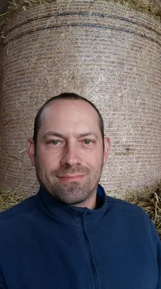 Gerald Guiraud, éleveur de 400 brebis dans le Tarn © G. Guiraud