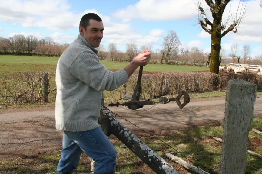 David Pullès, éleveur bovin du Cantal © F. d'Alteroche