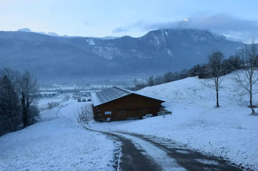 [détouré ] La bergerie d’Ayze est située en Haute-Savoie, dans la vallée de l’Arve, au pied de la montagne du Môle. © D. Hardy