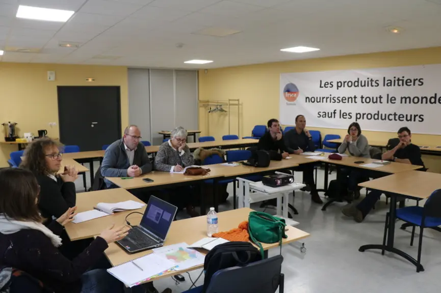 Peu nombreux mais motivés et prêts à débattre sur les sujets les plus divers, tels étaient les participants à l'assemblée générale régionale. © B. Mor