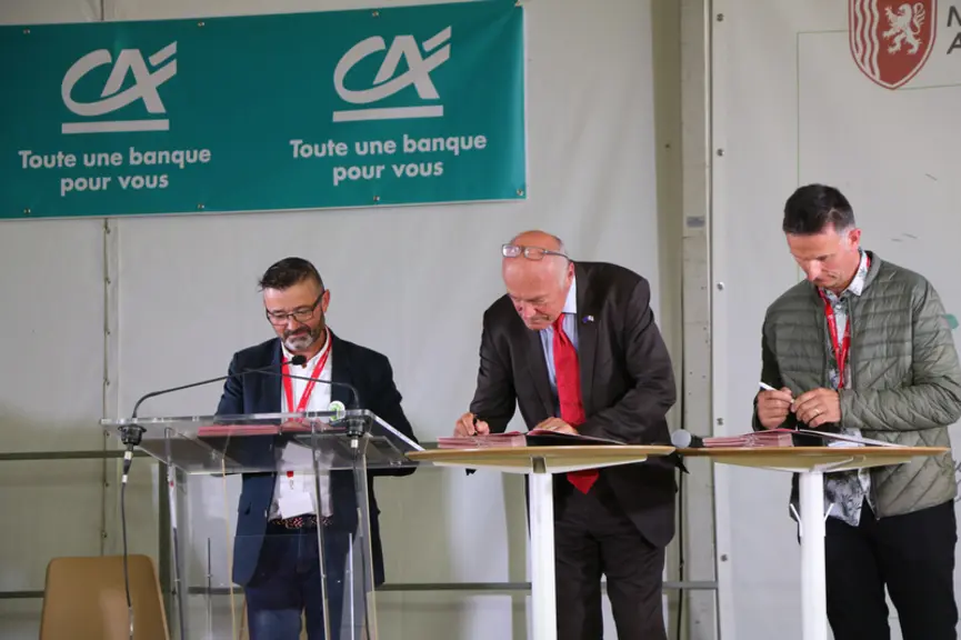 Signature de la feuille de route de la filière ovine  © B. Morel