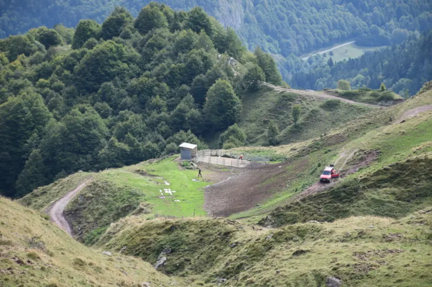 Un jour avec Fabienne et Jean Laher, éleveurs ovins transhumants dans les Pyrénées