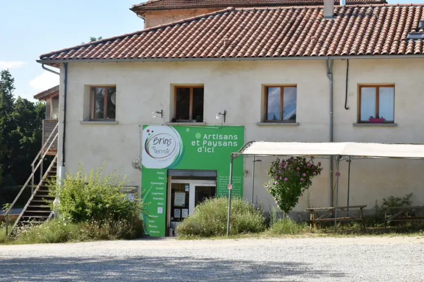 La vente à la ferme permet aux éleveurs ovins de gagner près de 10 euros de plus par kilo de carcasse qu'avec la coopérative.
