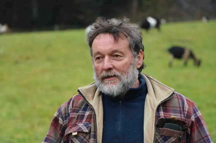 Yves Lachenal, chevrier et référent chien de protection à l'Institut de l'Élevage considère qu'un éleveur ne peut pas « avoir recours à un chien de pr