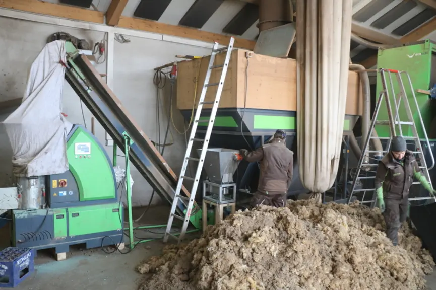 La ligne de granulation Ecokraft a dû être spécialement adaptée pour répondre aux contraintes de la laine.